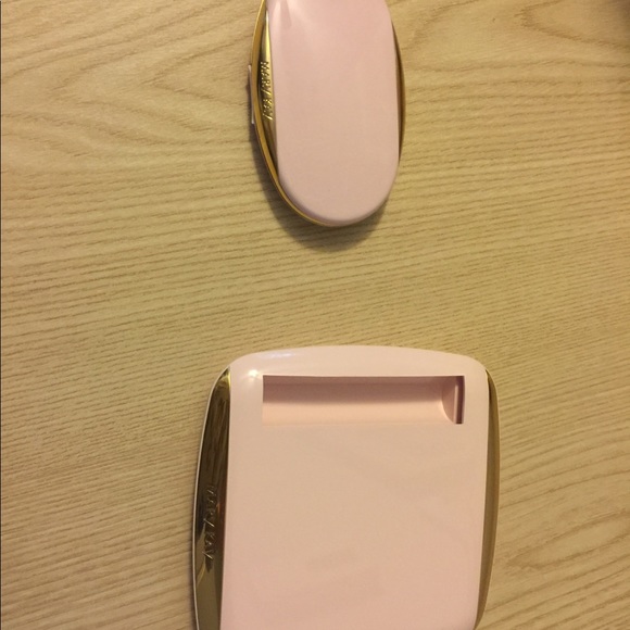 Mary Kay Compacts - Picture 2 of 2